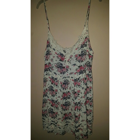 NOT FOR SALE RN! DONT BUY Pretty Floral Dress - Picture 3 of 7